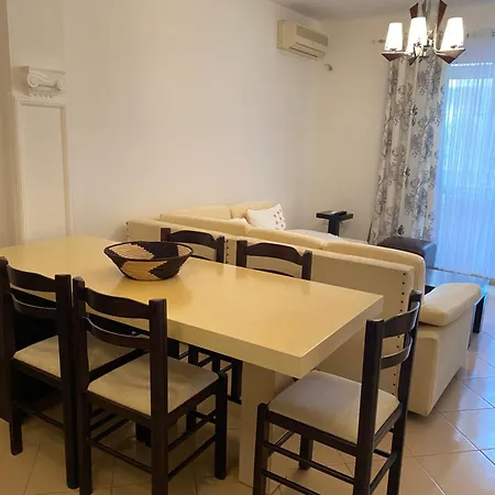 Flat Ani Golem (Tirana)